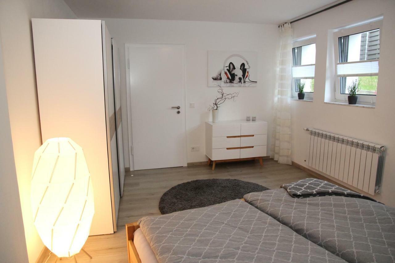 Neue Und Moderne Ferienwohnung Мильгейм-на-Руре Экстерьер фото
